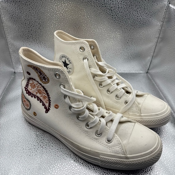 Converse White Canvas Low-Top Sneakers - Picture 1 of 15